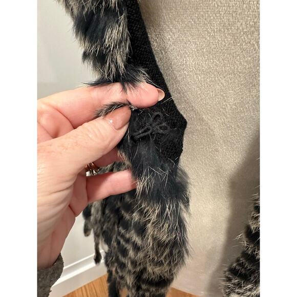 Metric Knits Rabbit Fur Vest - Picture 5 of 5